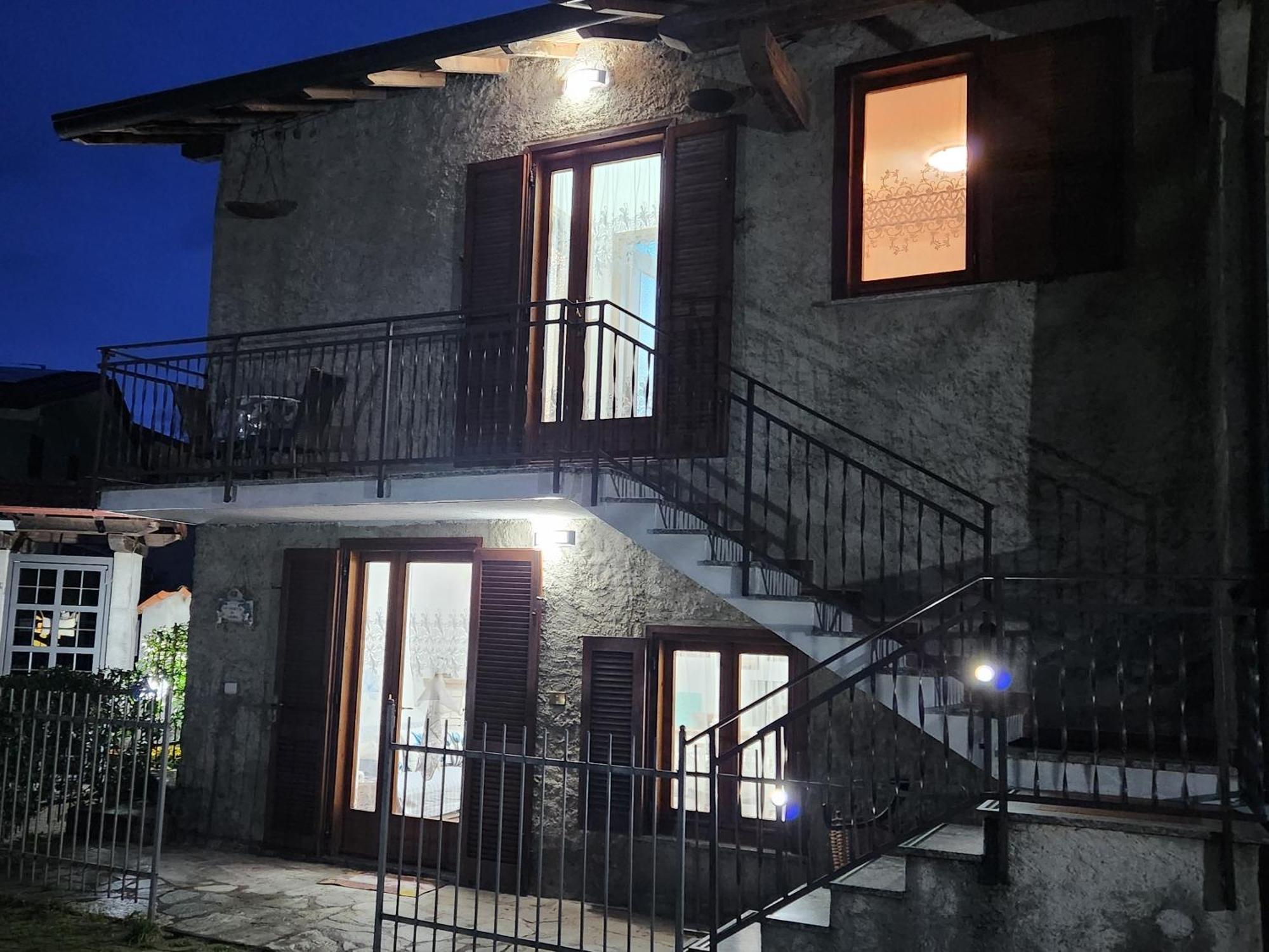 Laura'S Cottage With Lake View, Detached, 5 Kilometers From Varenna Lierna Extérieur photo