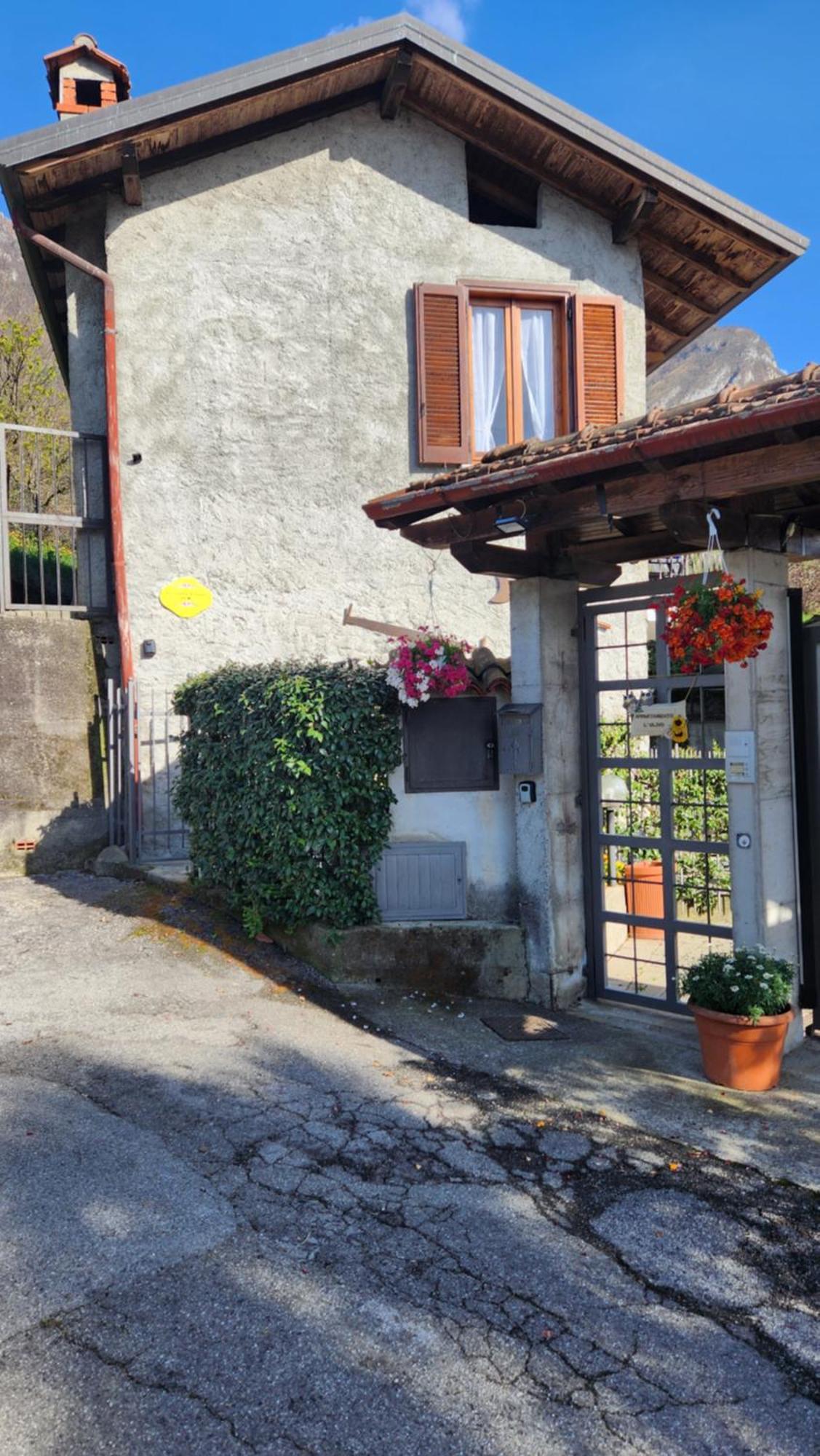 Laura'S Cottage With Lake View, Detached, 5 Kilometers From Varenna Lierna Extérieur photo