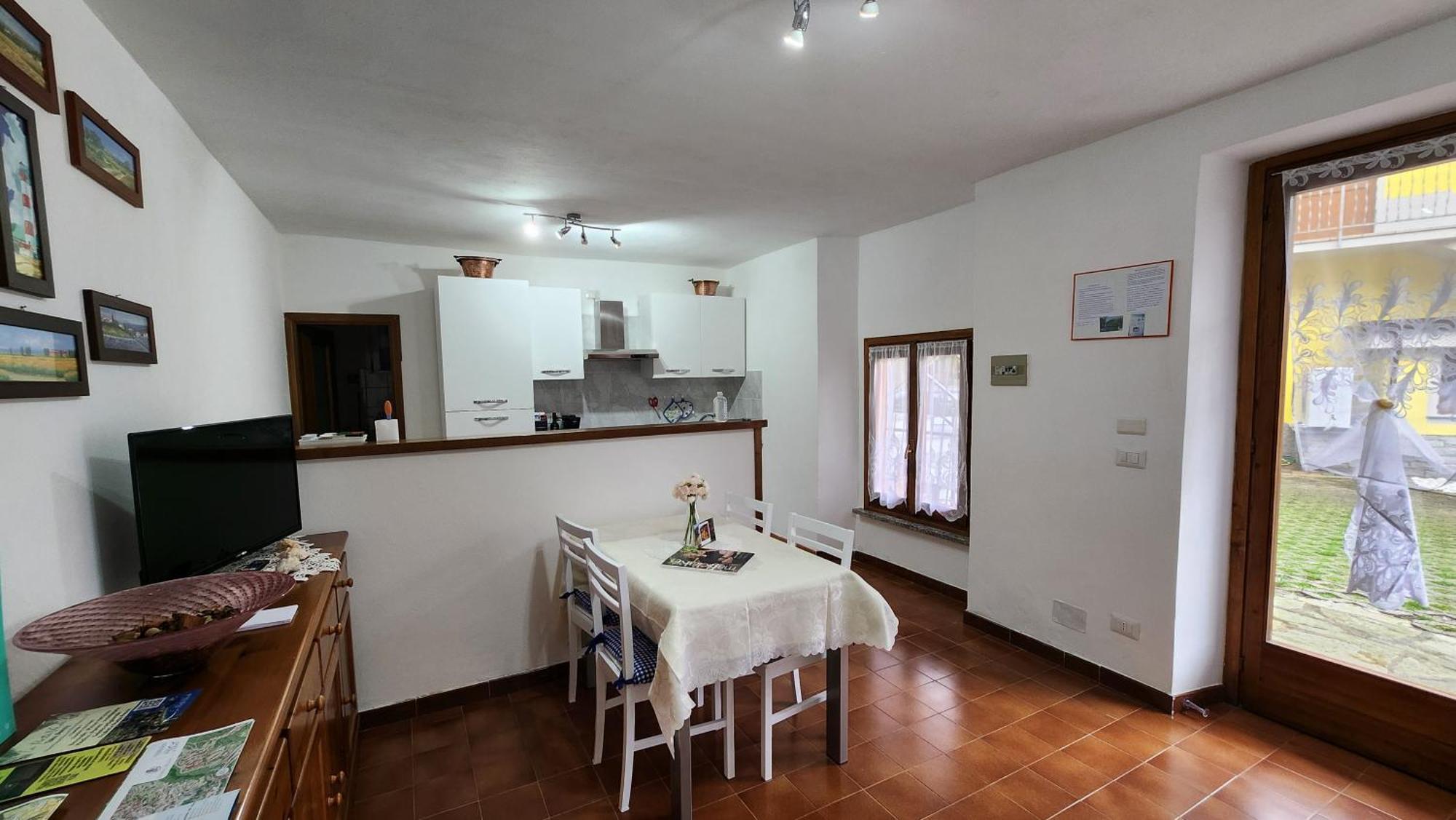 Laura'S Cottage With Lake View, Detached, 5 Kilometers From Varenna Lierna Chambre photo