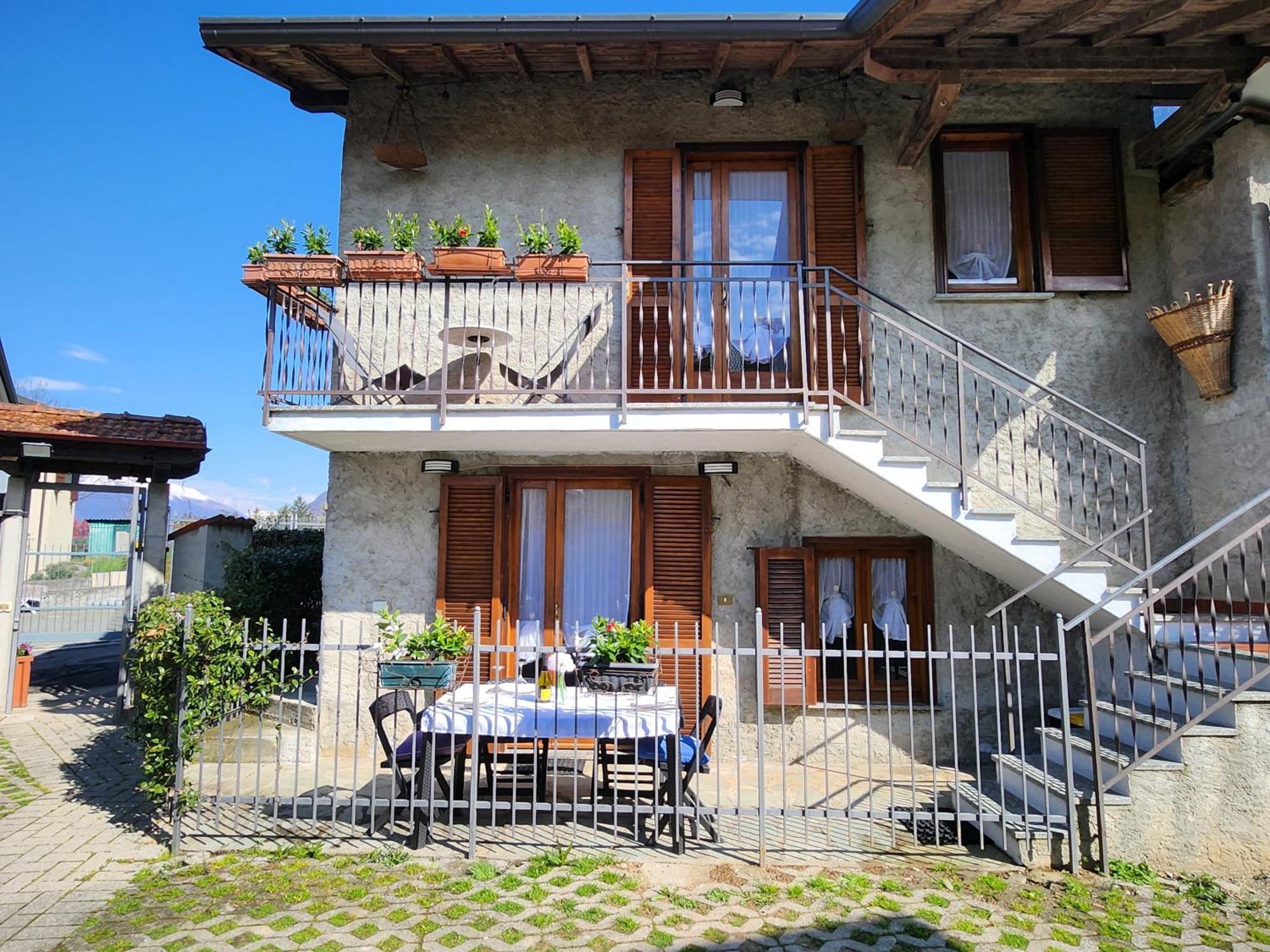 Laura'S Cottage With Lake View, Detached, 5 Kilometers From Varenna Lierna Chambre photo